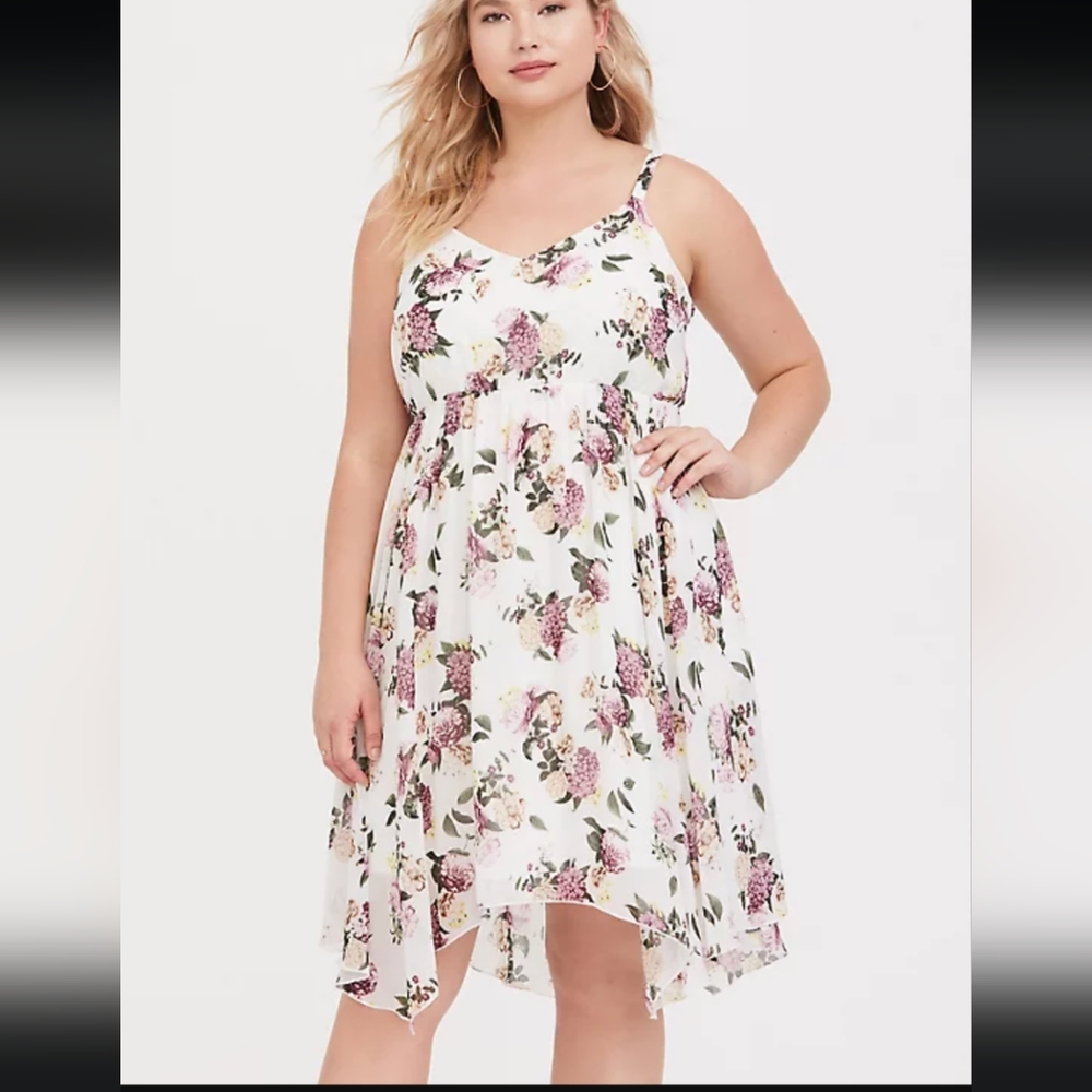 Floral Hanky Hem Dress Size 6 6X  NWT by Torrid NEW